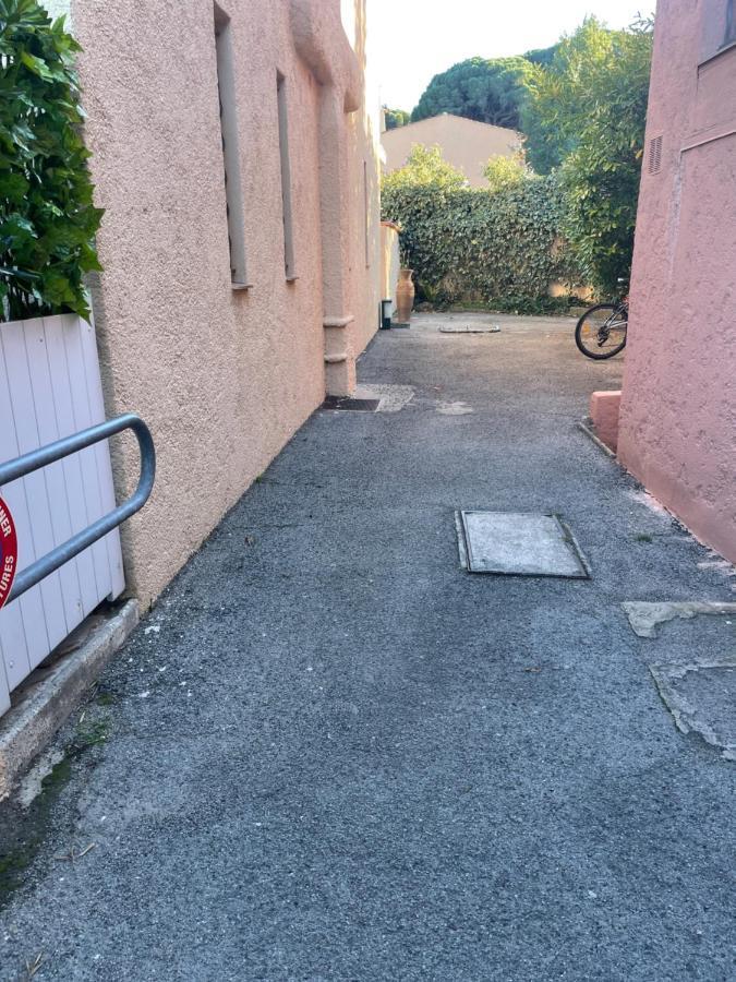 Superbe Emplacement , Terrasse Et Parking! Apartment Saint-Tropez Exterior photo